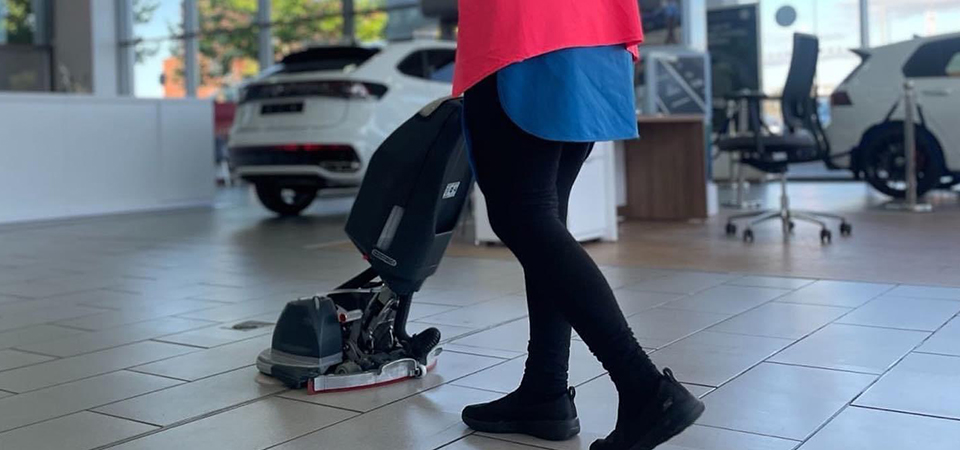 Car Showroom Clean